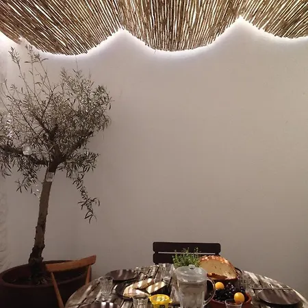 Centric Townhouse - Casa Voltes - *