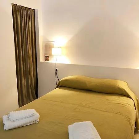 Centric Townhouse - Casa Voltes - *