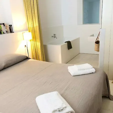 Centric Townhouse - Casa Voltes - Vakantiehuis